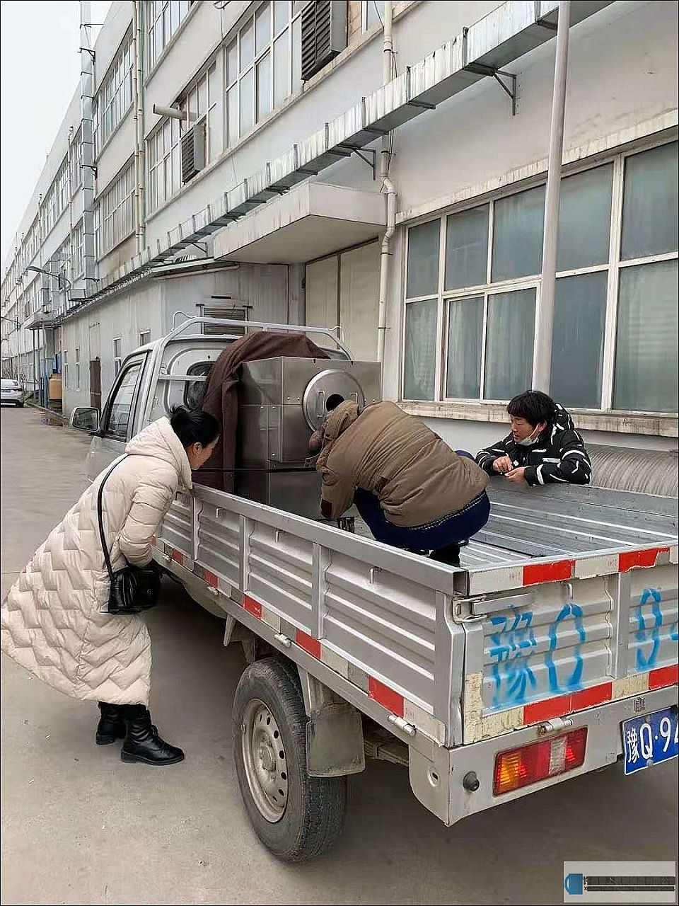 駐馬店客戶來廠考場現(xiàn)場簽訂購機(jī)合同